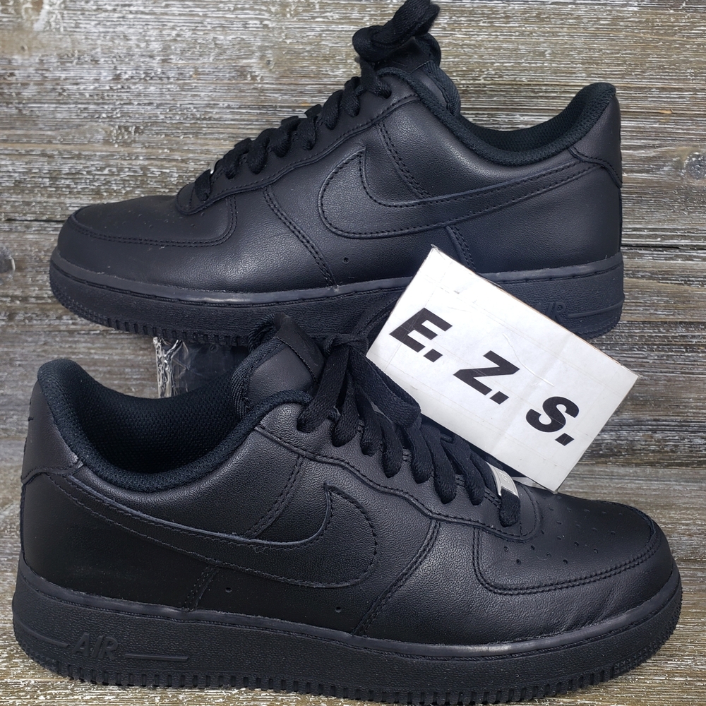 Nike Air Force 1 '07 CW2288-001 Triple Black Sneakers Men Size 8.5